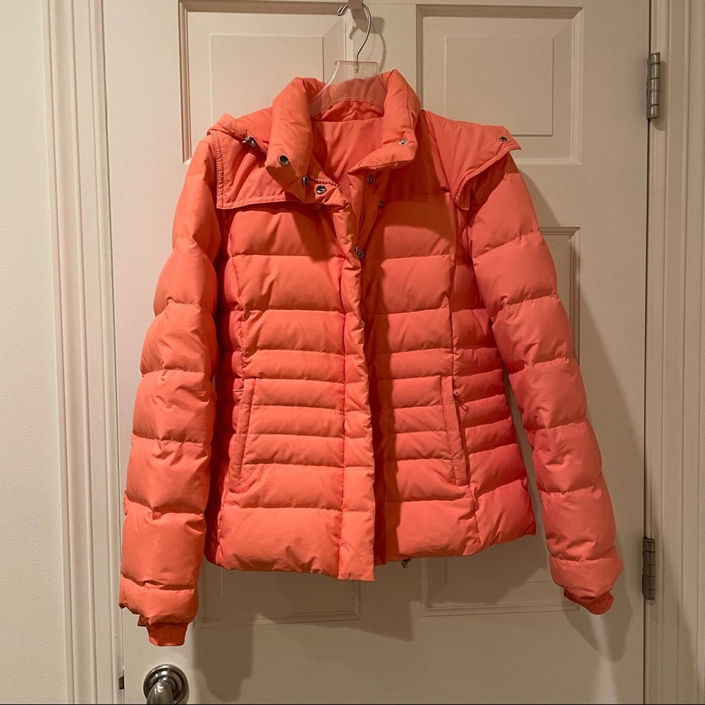 Elie Tahari peach puffer or ski jacket